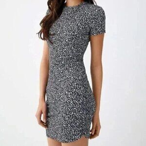NWT Ruched fitted dress